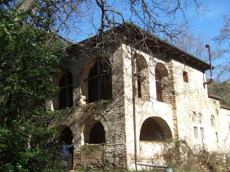 УПЦ МП: На горе Афон в Греции обнаружили старинный скит, основанный запорожскими казаками