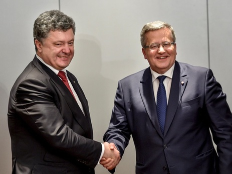 Порошенко отбыл во Львовскую область для встречи с Коморовским и силовиками