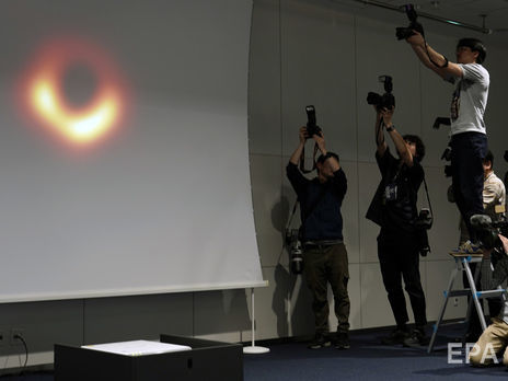 ﻿Учені дістали перше справжнє зображення чорної діри