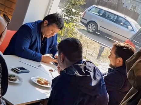 Bihus.info: Адвокат Коломойского работает в штабе Зеленского