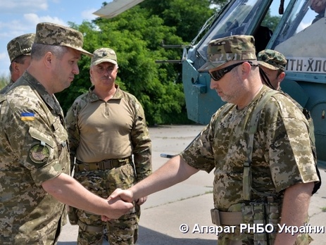 Турчинов: Строительство оборонительных рубежей в зоне АТО подходит к завершению