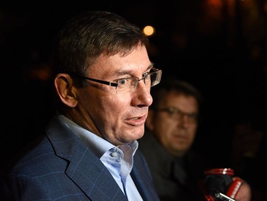 Порошенко вызвал заявившего об отставке с должности главы фракции БПП Луценко на ночной разговор