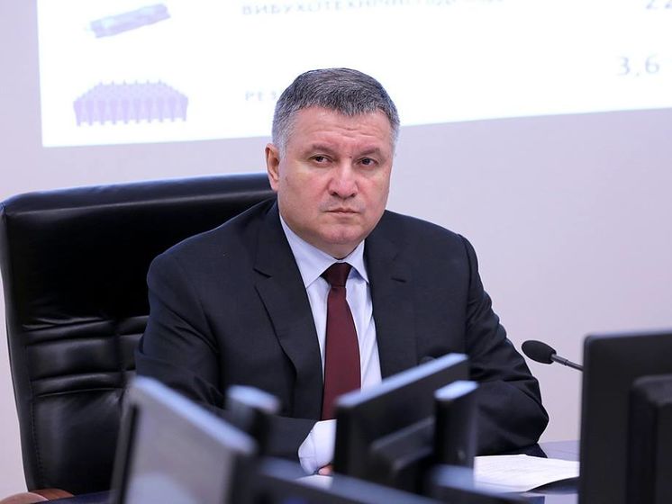 Аваков: Перед вторым туром выборов продолжаем фиксировать раздачу денег и "сетки"