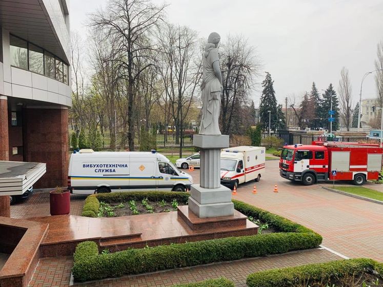 ﻿Невідомі повідомили про замінування Київського апеляційного суду, працівників і відвідувачів евакуювали