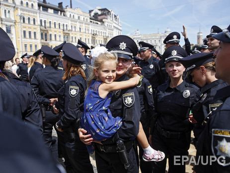 Дайджест 4 июля: Новая полиция вышла на службу, Земфира с украинским флагом, ОБСЕ фиксирует осложнение ситуации на Донбассе