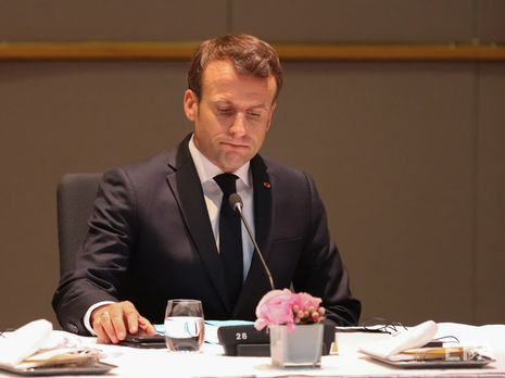 Президент Франции подписал антипротестный закон