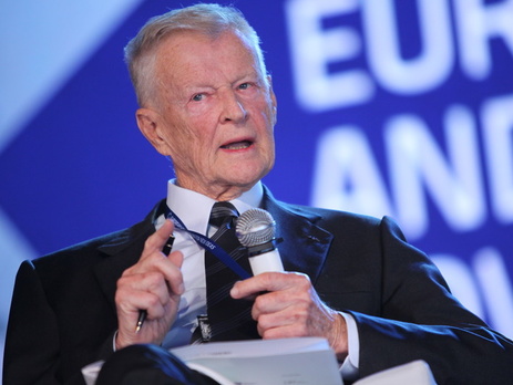 Бжезинский: Путин отличается от Гитлера стремлением к личному обогащению