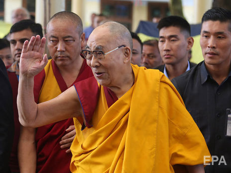 ﻿Далай-ламу виписали із клініки в Нью-Делі