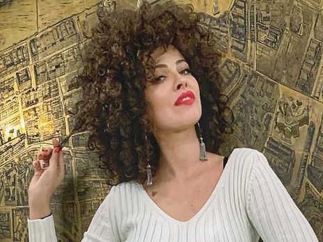 Астафьева показала, как позирует на фотосессии