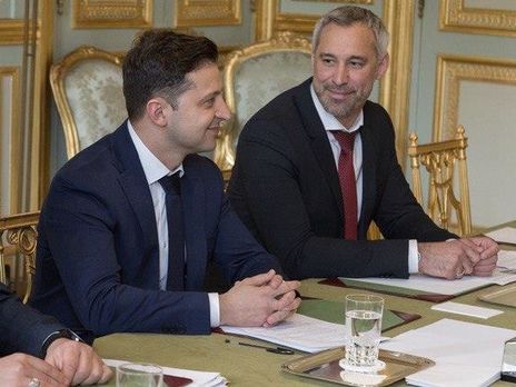 Зеленский сообщил, что говорил с Макроном о прекращении войны на Донбассе