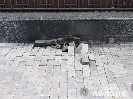 ﻿Біля посольства РФ у Києві пролунав вибух, причиною став розрив високовольтного кабелю