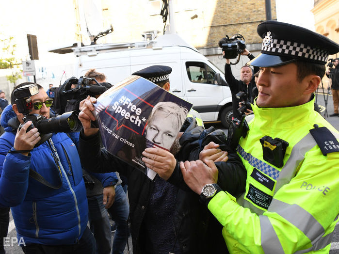 ﻿Ассанжа помістили у "британське Гуантанамо" – Bloomberg