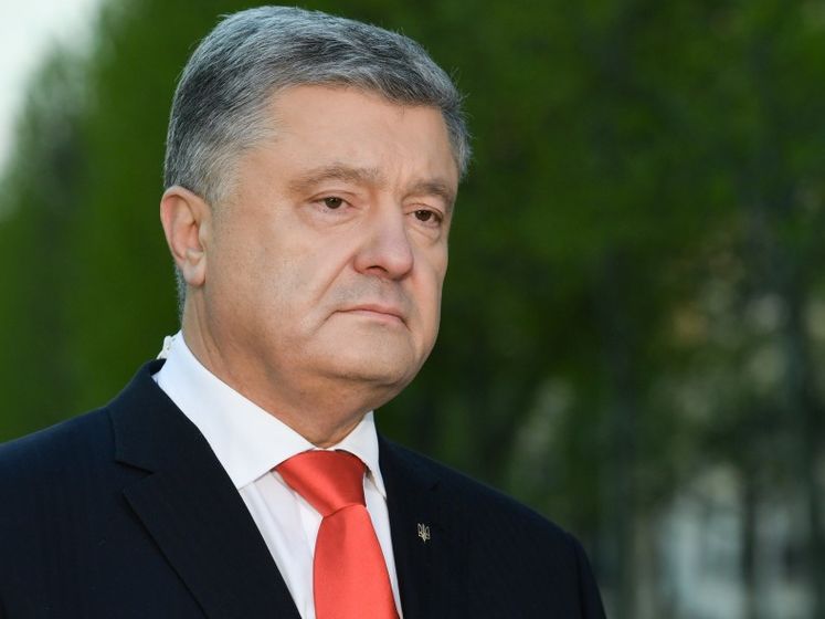 ﻿Радник штабу Порошенка заявив, що президент готовий прийти на "Олімпійський" 19 квітня, якщо час дебатів на стадіоні не збігатиметься з теледебатами