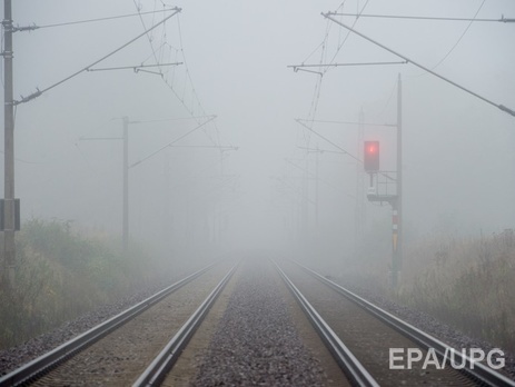 Во Львовской области легковой автомобиль столкнулся с электровозом, погибли два пассажира авто