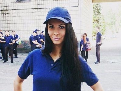 Женщина-полисмен стала популярной за одни сутки дежурства. Фоторепортаж