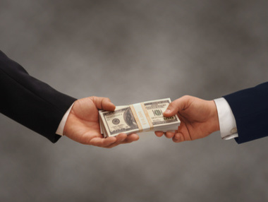 ГПУ: Работник одесской прокуратуры попался на взятке $5 тысяч