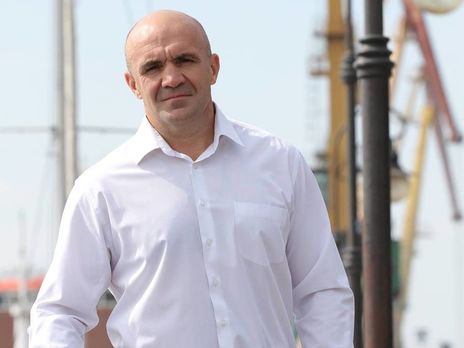 Суд отказался продлевать отстранение Мангера от должности