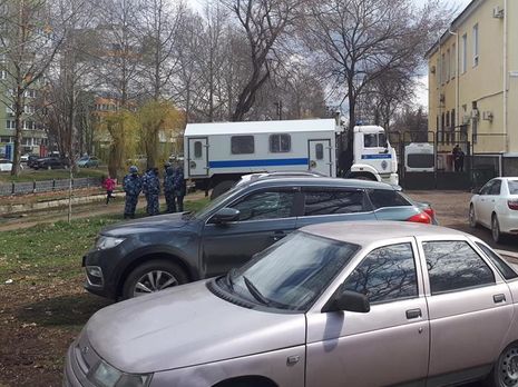 ﻿Російські силовики проводять обшук у будинку імама під Севастополем