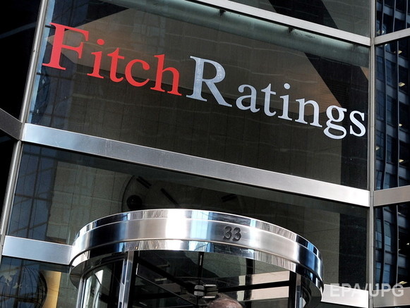 Fitch понизил рейтинги "ПриватБанка" и "Ощадбанка" до "С" в связи с реструктуризацией еврооблигаций