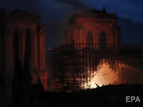 Основную конструкцию собора Парижской Богоматери удалось спасти – МВД Франции 