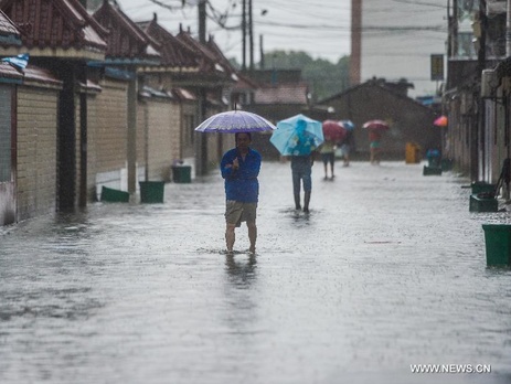 Тайфун обрушился на побережье Китая. Фоторепортаж