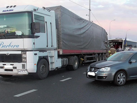 В Полтавской области из-за дорожной аварии один человек погиб и шестеро пострадали
