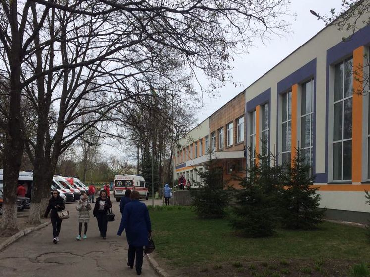 24 ребенка все еще находятся в больнице после распыления газа в одной из школ Черкасс
