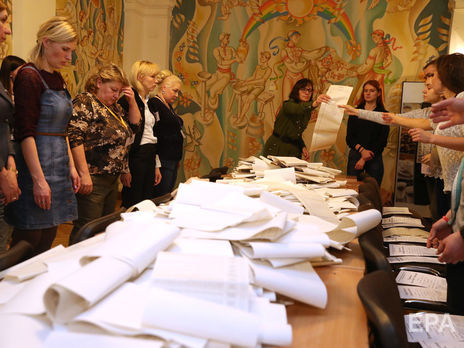 ЦИК Украины: Окружные избиркомы преимущественно справились с формированием участковых комиссий