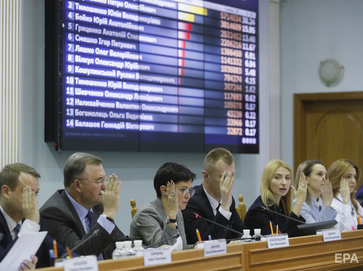 Место голосования перед вторым туром выборов сменили 325,6 тыс. украинцев – глава ЦИК