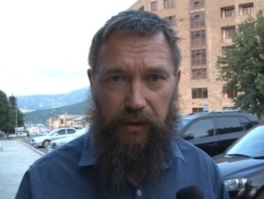 Стерлигов сообщил, что на несколько дней вернется в Россию