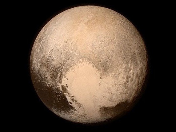 New Horizons прислал исторические детальные снимки Плутона
