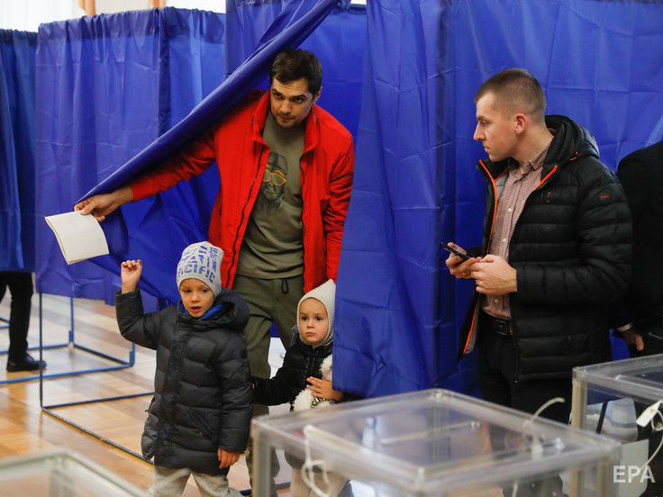 Более 6 тыс. жителей Крыма собираются голосовать на материковой части Украины во втором туре президентских выборов &ndash; Госреестр