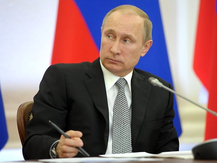 Путин подписал закон о переносе выборов в Госдуму на сентябрь 2016 года