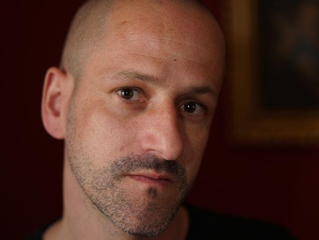 На совместном блокпосту МВД, ПС и Нацгвардии в Закарпатье милиционер вымогал деньги у австрийского журналиста