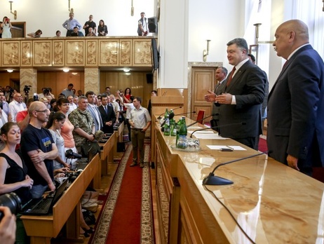 Порошенко: Москаль показал, что можно под пулями и российскими артобстрелами закрывать контрабанду на Луганщине