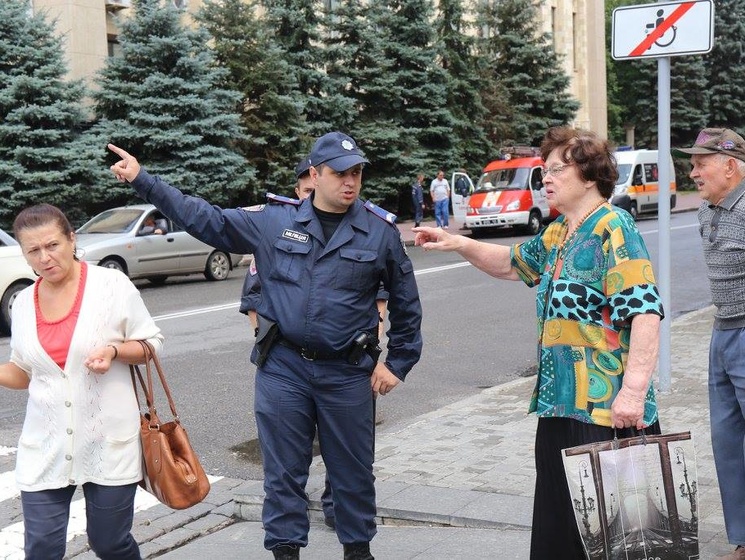 Милиция проверяет три сообщения о минировании зданий в Харькове