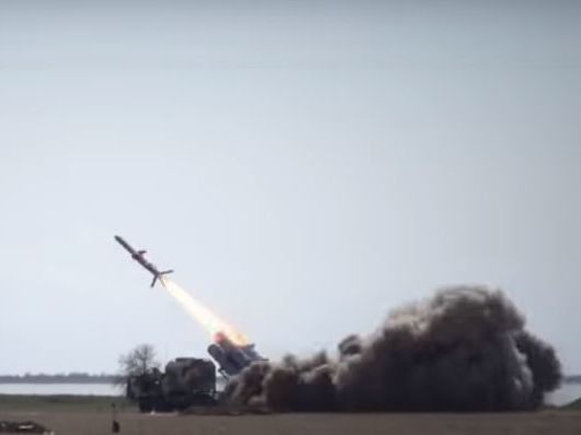 Турчинов показал, как готовят к новым испытаниям комплекс крылатых ракет "Нептун". Видео