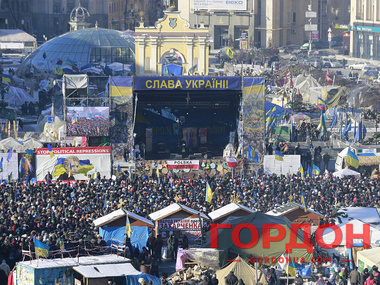 На Народном вече в Киеве собрались десятки тысяч украинцев