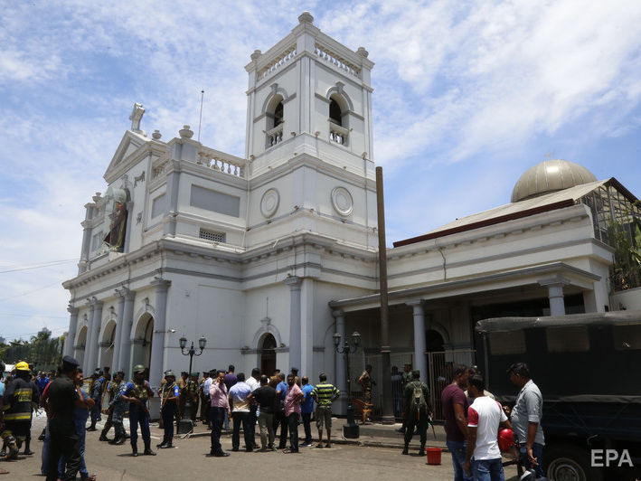 ﻿Кількість загиблих унаслідок серії вибухів на Шрі-Ланці сягнула 137 осіб