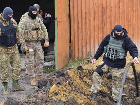 СБУ: В районе зоны АТО перекрыт канал контрабанды нефтепродуктов из России