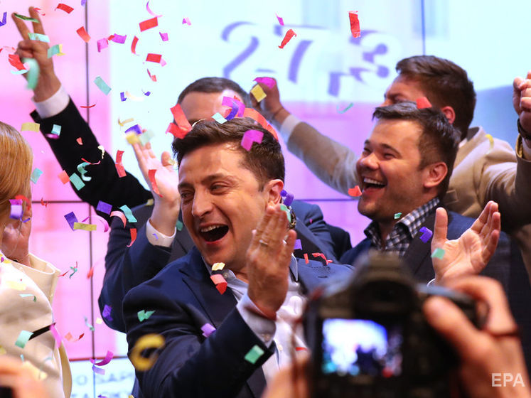 Трамп по телефону поздравил Зеленского с победой на выборах президента Украины – СМИ