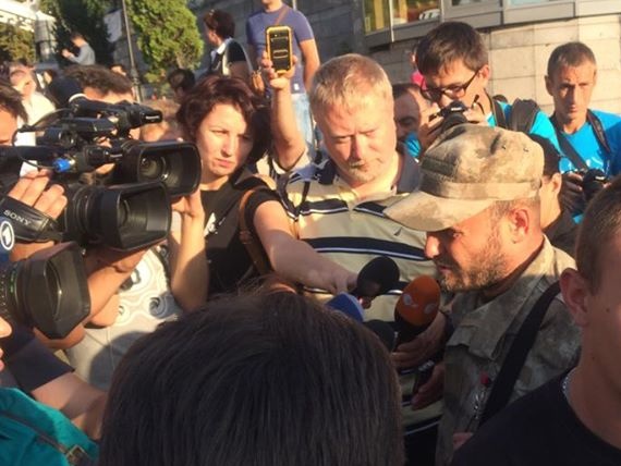 Ярош призвал создавать "ревкомы" для организации референдума о недоверии власти