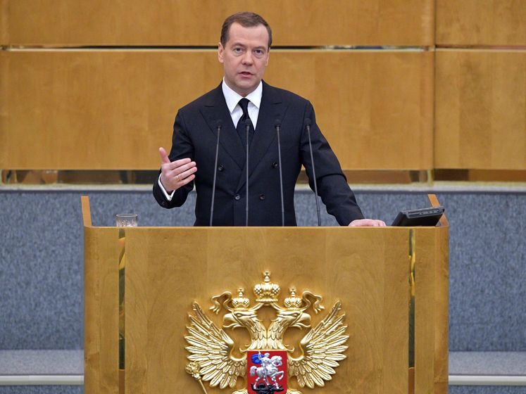 Медведев о победе Зеленского: Шансы на улучшение взаимодействия с нашей страной все же есть
