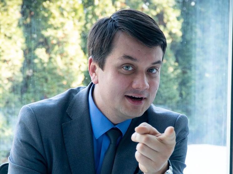﻿Радник Зеленського заявив, що голови ОДА повинні автоматично написати заяви про відставку
