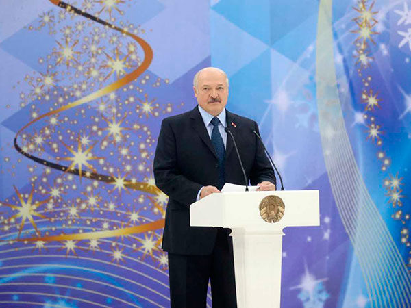 ﻿"Білорусь завжди була і залишиться для України передбачуваним партнером". Лукашенко привітав Зеленського з перемогою на президентських виборах в Україні