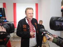 Садовый: Наш законопроект уже находится на рассмотрении как в парламенте, так и в команде победителя выборов