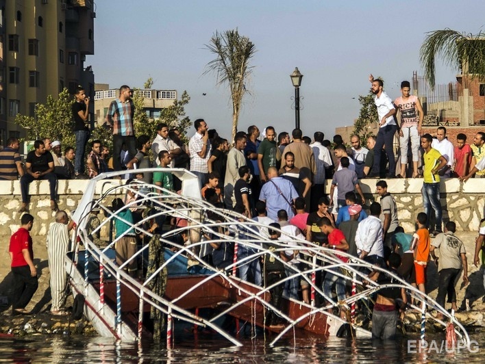 В Египте столкнулись грузовое судно и пассажирский паром, погиб 21 человек, двое из них &ndash; дети