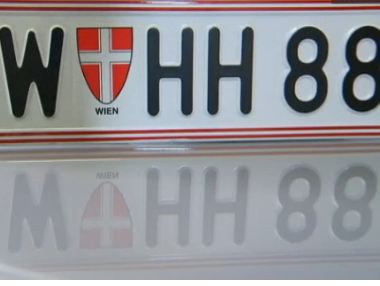 Австрия приняла закон, запрещающий использовать номерные знаки, которые напоминают нацистскую символику