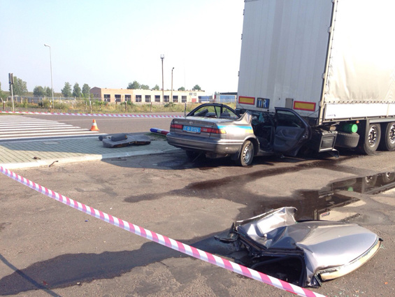 В Ровенской области в автомобильной аварии погиб сотрудник ГАИ