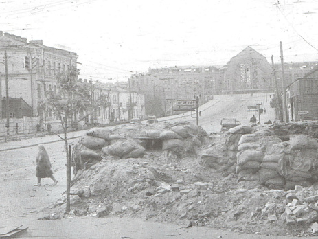 Киевлянка Хорошунова в дневнике 1941 года: Каждый день все новые люди рассказывают о немцах, которые во многих селах вокруг Киева. Сушим сухари